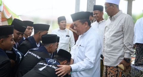 Gubernur Jambi Tegaskan Peran Pondok Pesantren Tak Tergantikan dalam Membentuk Akhlak Generasi Muda